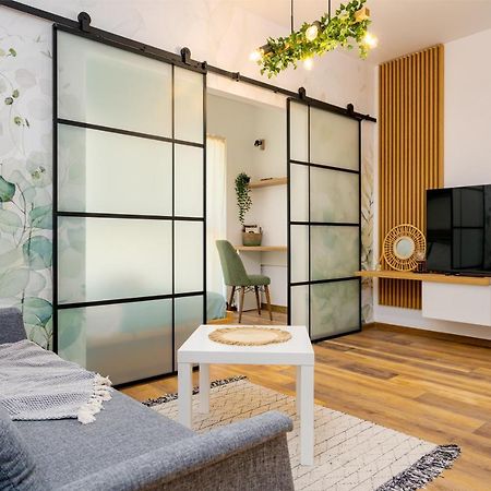 Botanic Nest Panoramic Studio Bukarest Exterior foto